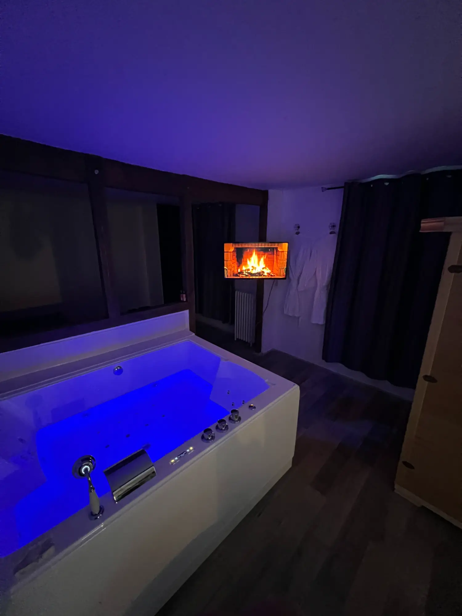 jacuzzi éclairé